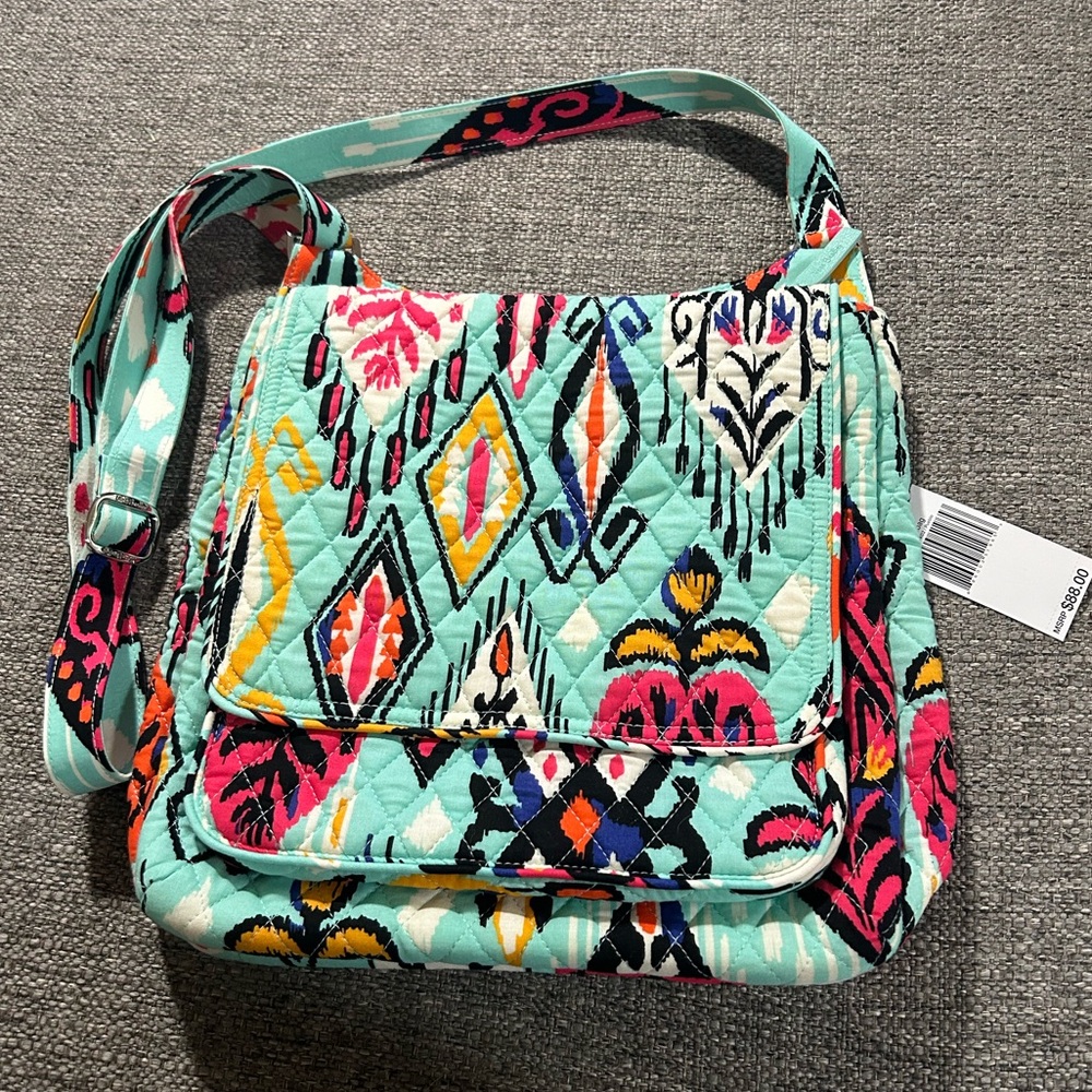 VERA BRADLEY Hipster Mailbag. New. Cotton. Vivid Pattern. Machine Wash. Aztec